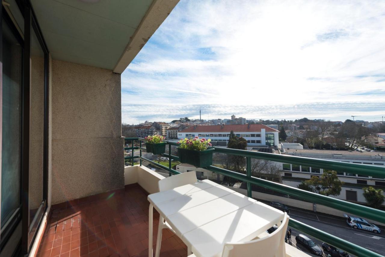 Lovelystay - Charming 3Br Flat W/ Free Parking In Devesas Vila Nova de Gaia Luaran gambar