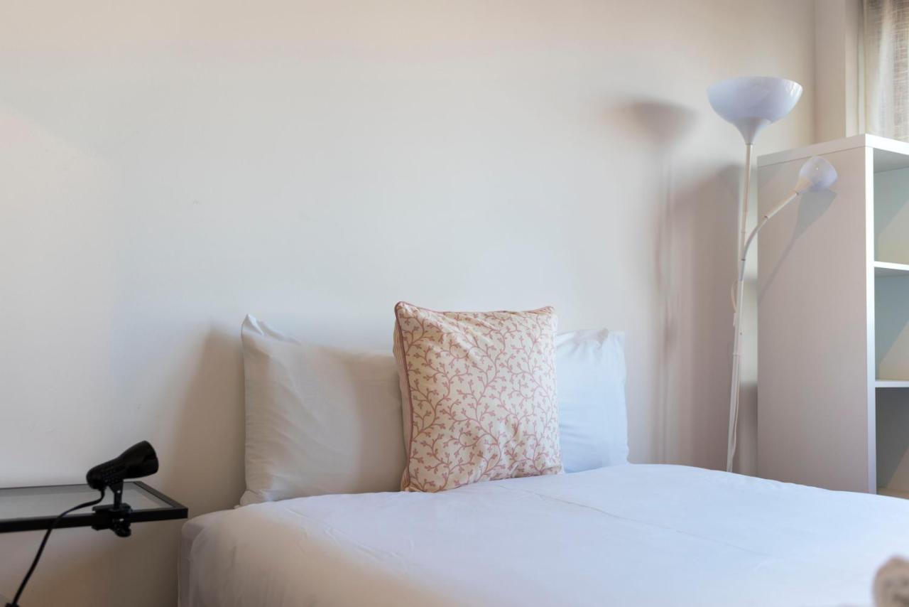 Lovelystay - Charming 3Br Flat W/ Free Parking In Devesas Vila Nova de Gaia Luaran gambar