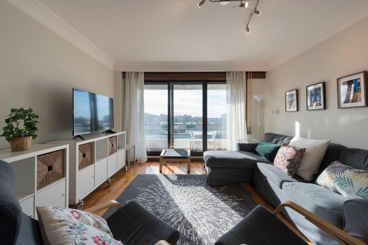 Lovelystay - Charming 3Br Flat W/ Free Parking In Devesas Vila Nova de Gaia Luaran gambar