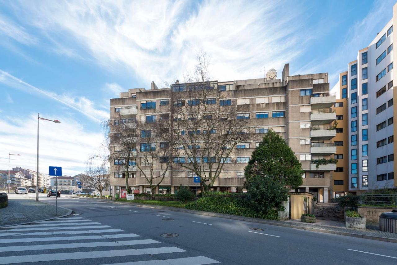Lovelystay - Charming 3Br Flat W/ Free Parking In Devesas Vila Nova de Gaia Luaran gambar